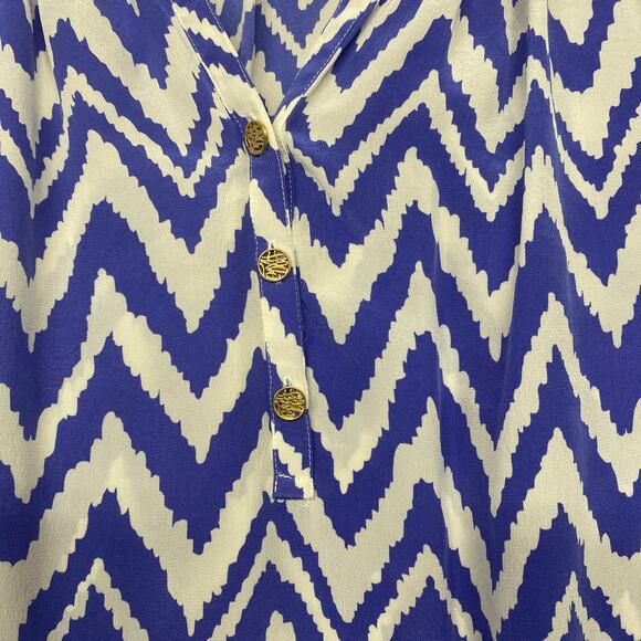 Lilly Pulitzer Top Womens Small Silk White Blue Chevron Popover Lightweight - Picture 2 of 9
